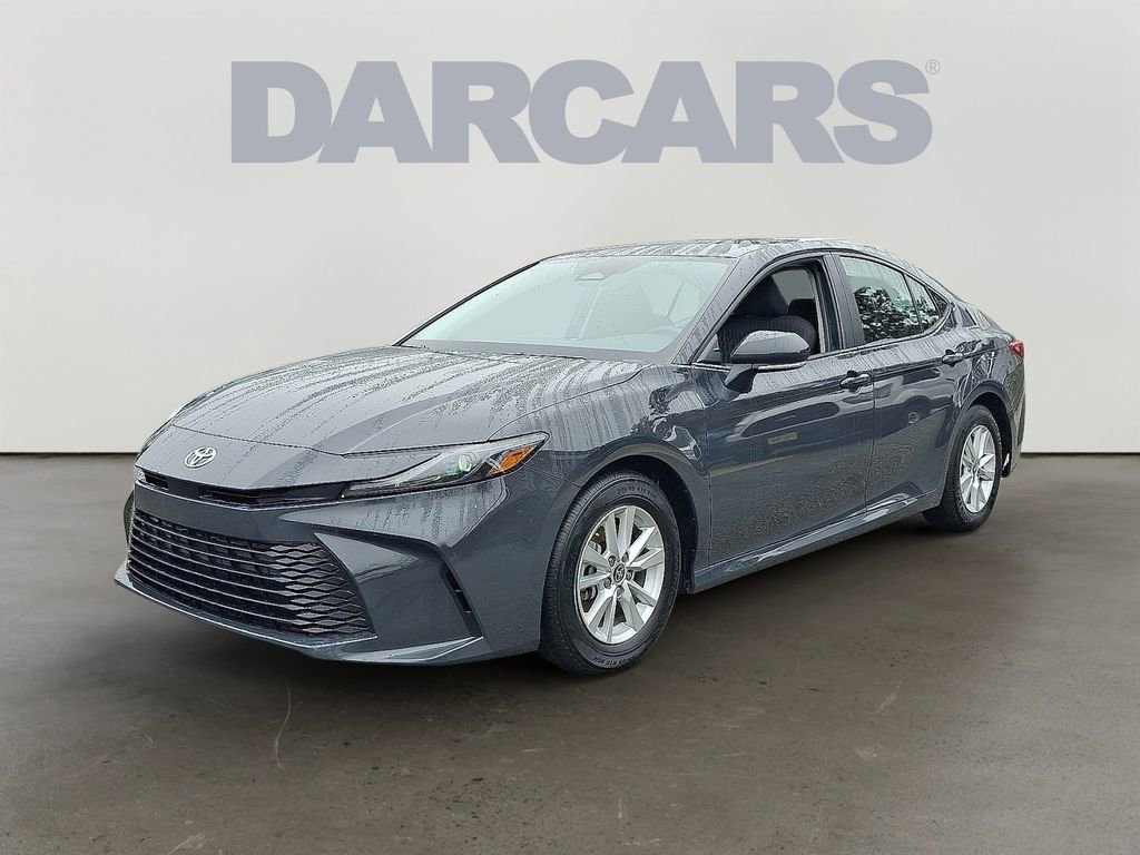 Used 2025 Toyota Camry LE FWD image 3