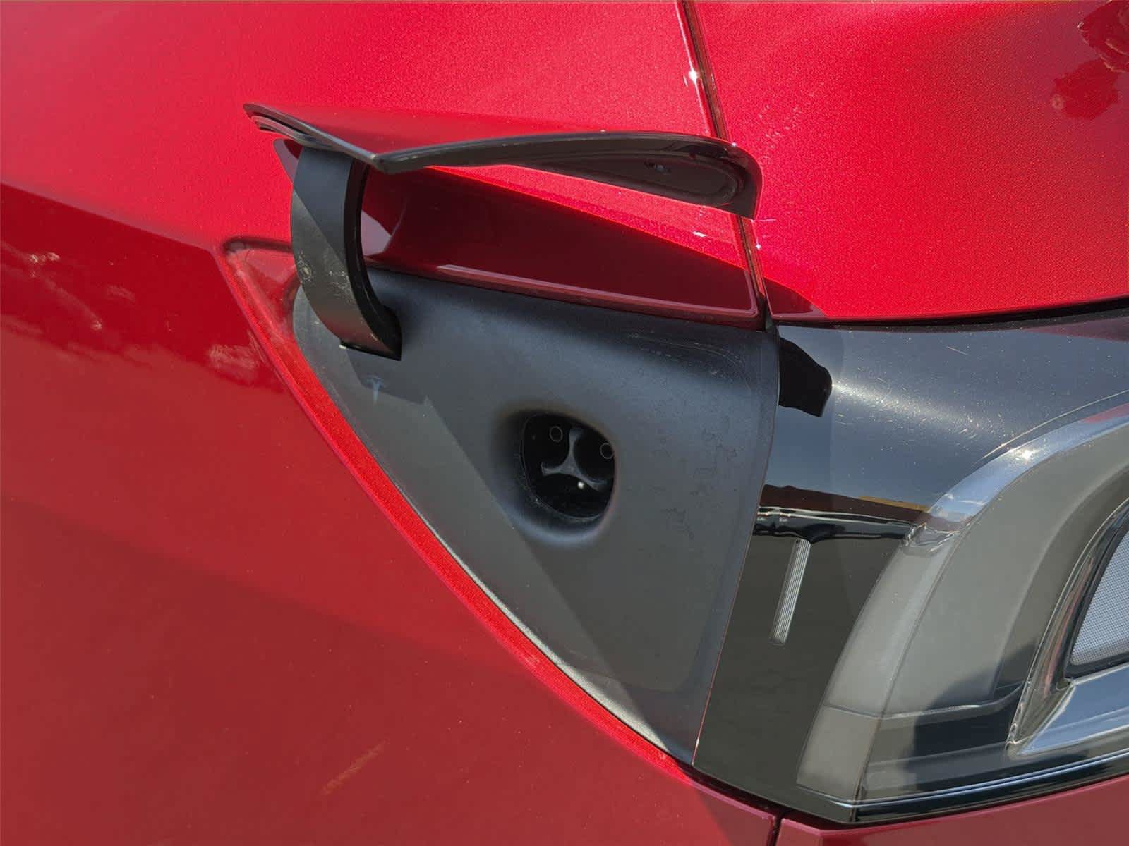 Used 2026 Tesla Model Y AWD image 8