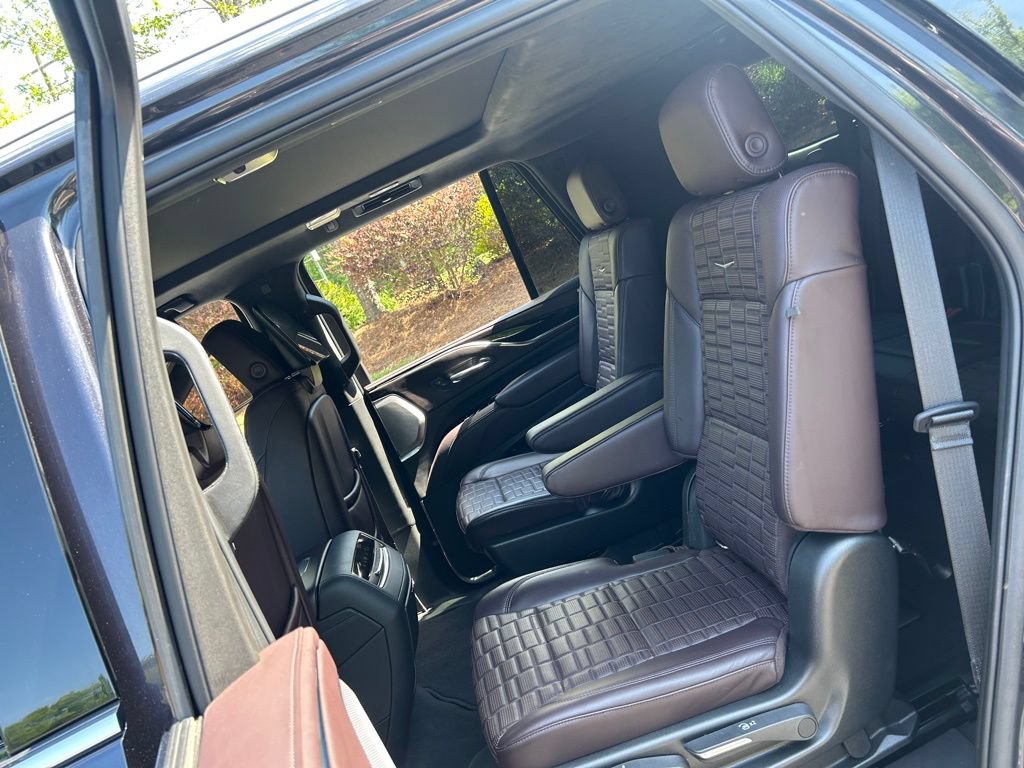 Used 2022 Cadillac Escalade Premium Luxury Platinum RWD image 44