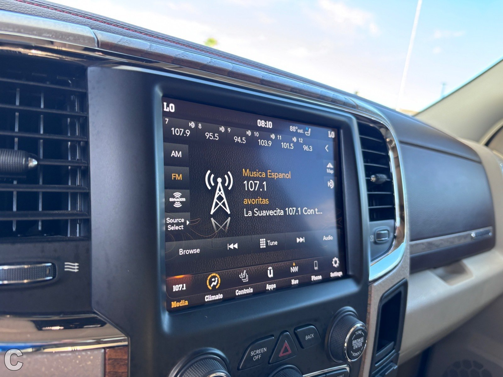 Used 2018 RAM 1500 Laramie Longhorn w/ Longhorn Southfork Package AWD/4WD image 29