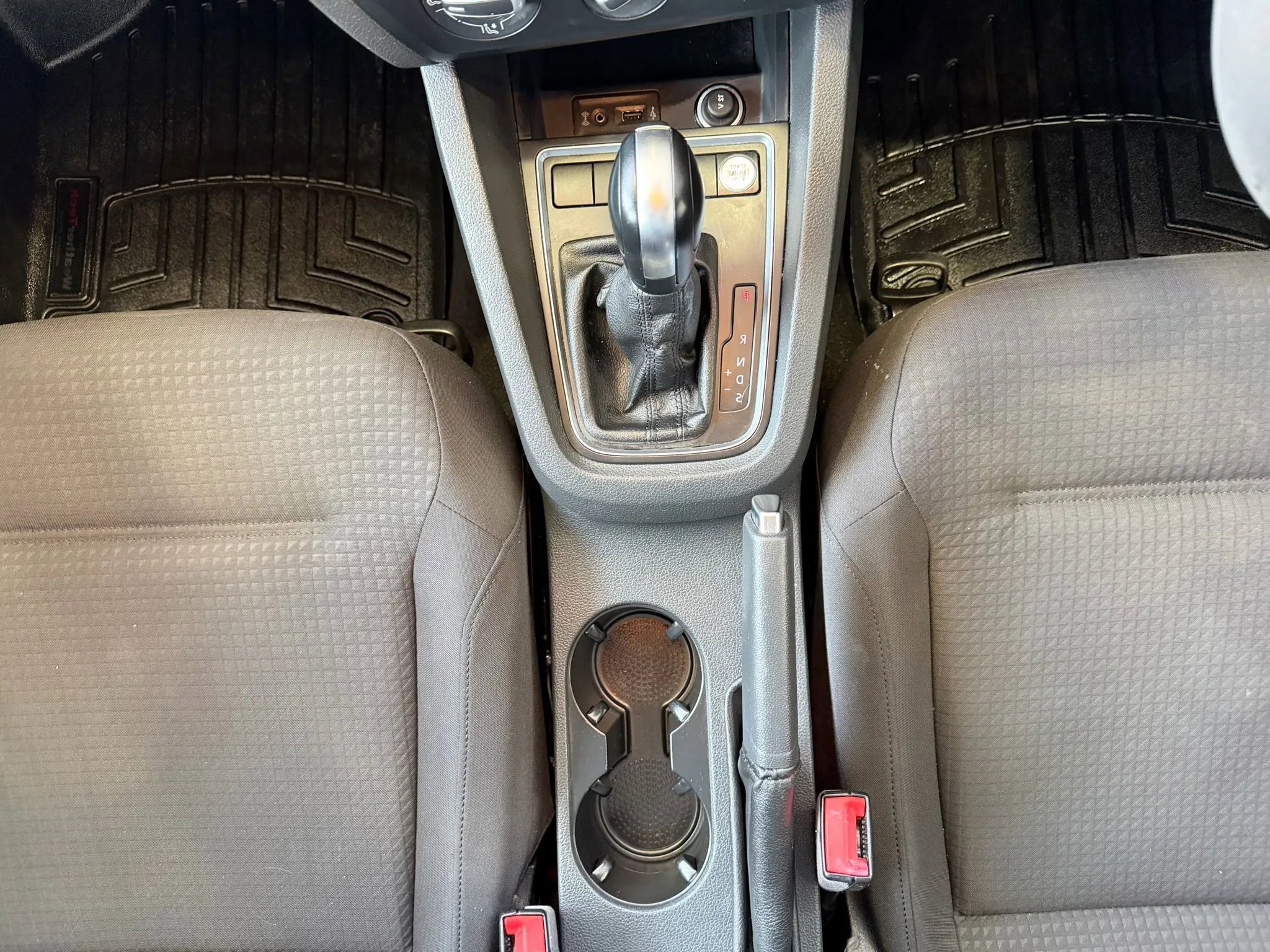 Used 2016 Volkswagen Jetta SE image 18