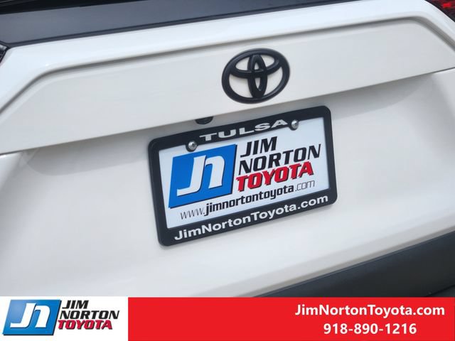 Used 2025 Toyota RAV4 XLE w/ Convenience Package FWD image 12