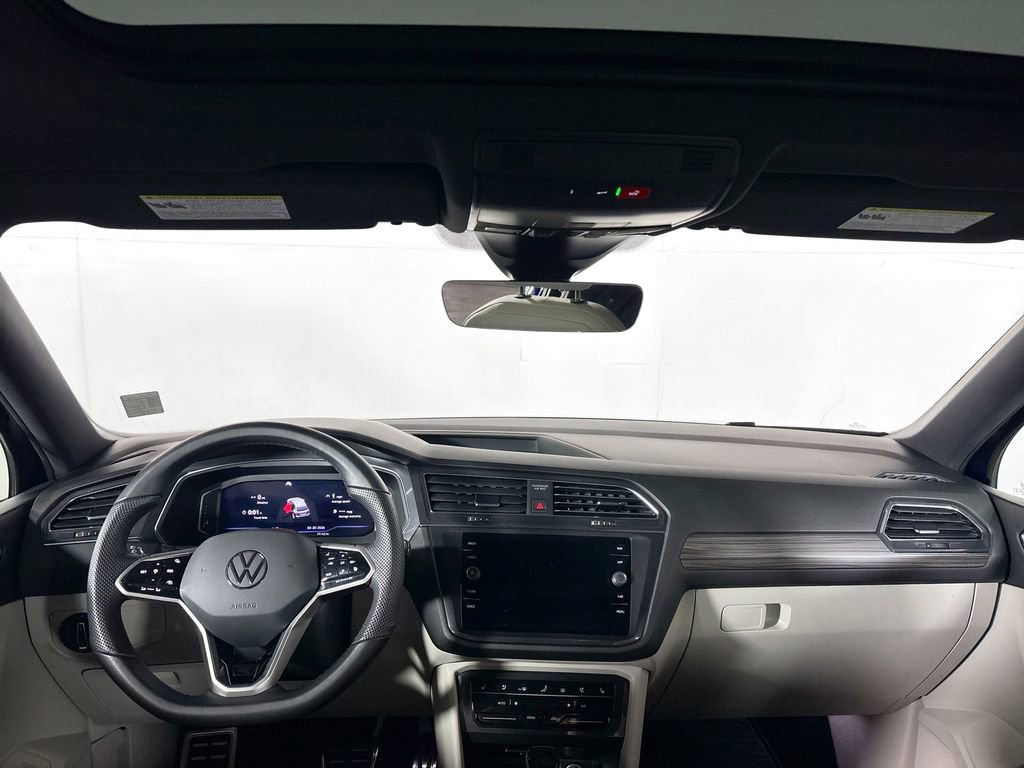 Certified 2024 Volkswagen Tiguan SEL R-Line image 12