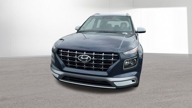 New 2026 Hyundai Venue SEL FWD image 3