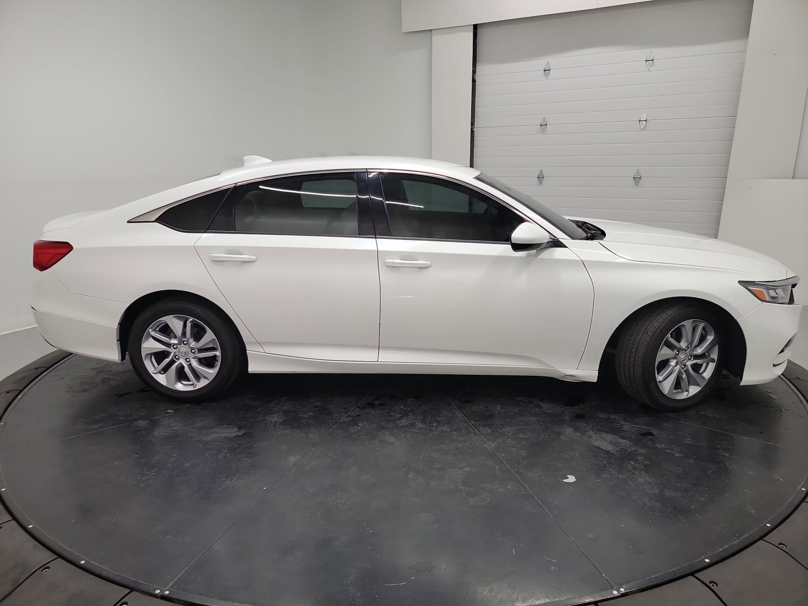 Used 2018 Honda Accord LX image 11