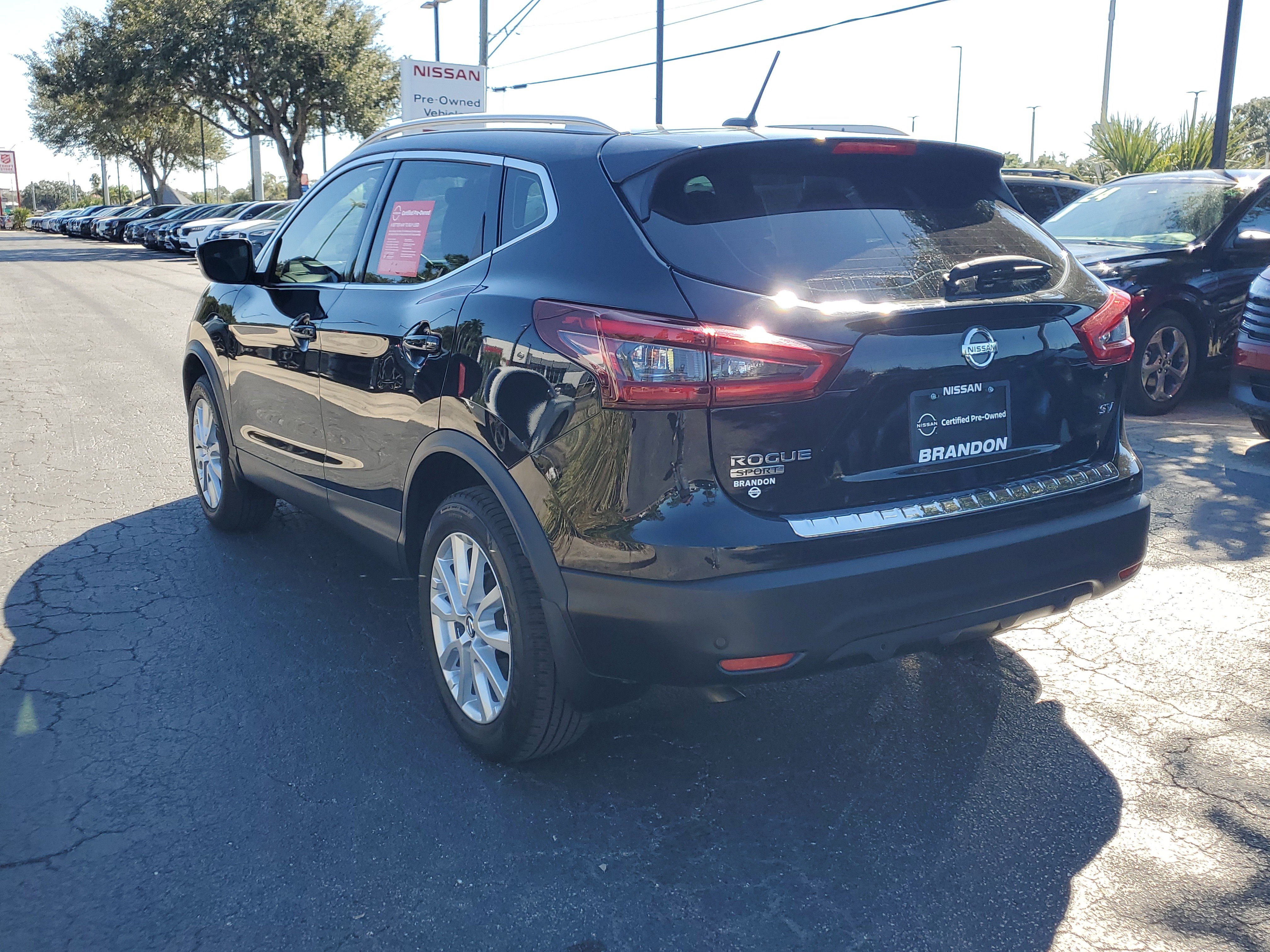 Certified 2022 Nissan Rogue Sport SV image 5