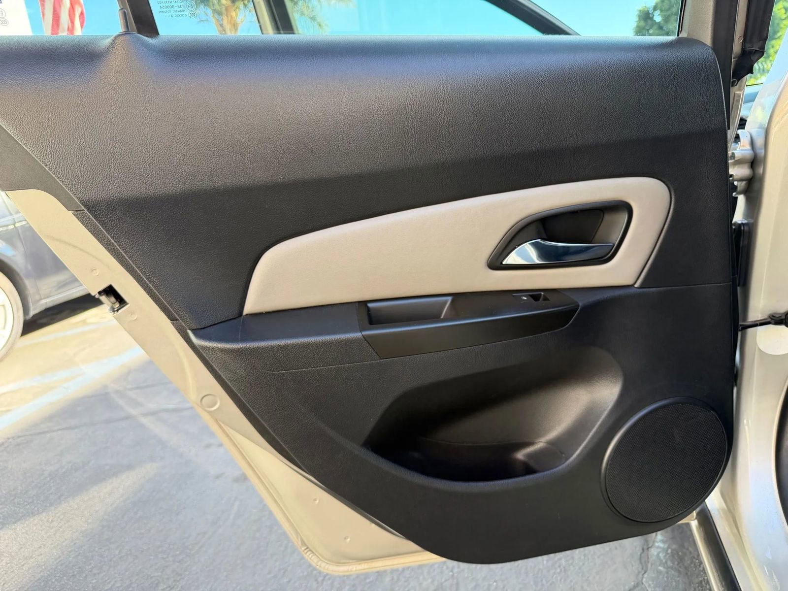 Used 2014 Chevrolet Cruze LS image 32