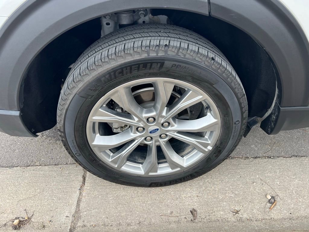 Used 2023 Ford Explorer XLT w/ Equipment Group 202A image 13