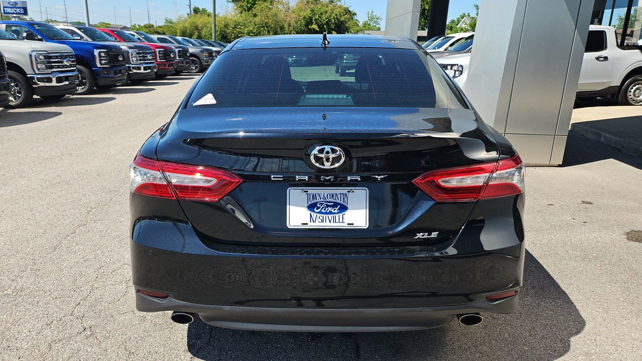 Used 2018 Toyota Camry XLE w/ Driver Assist Package FWD image 4