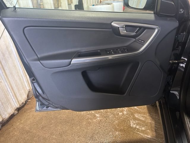 Used 2013 Volvo XC60 3.2 AWD/4WD image 12