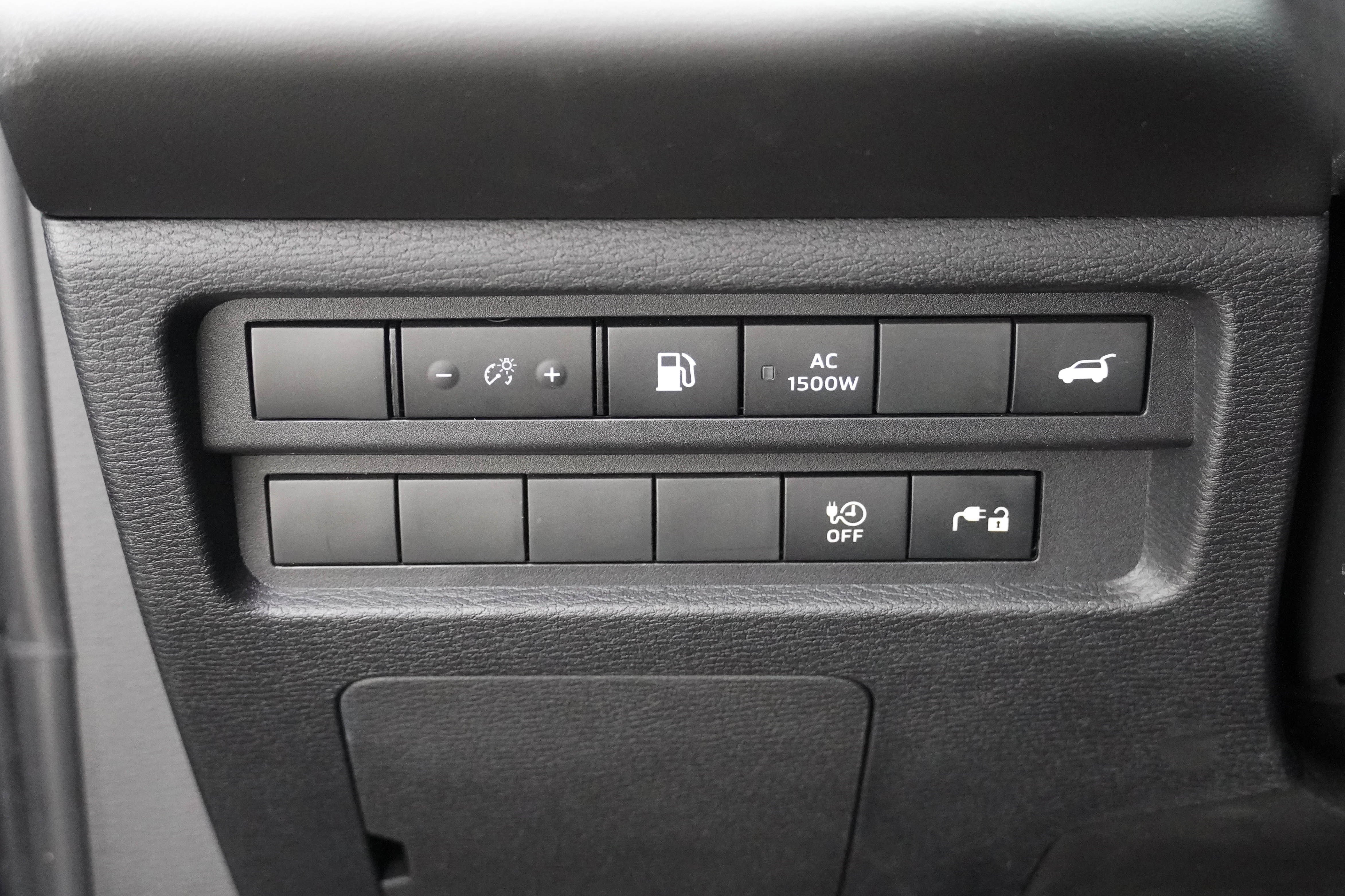 Used 2024 Mitsubishi Outlander 4WD Plug-In Hybrid image 17