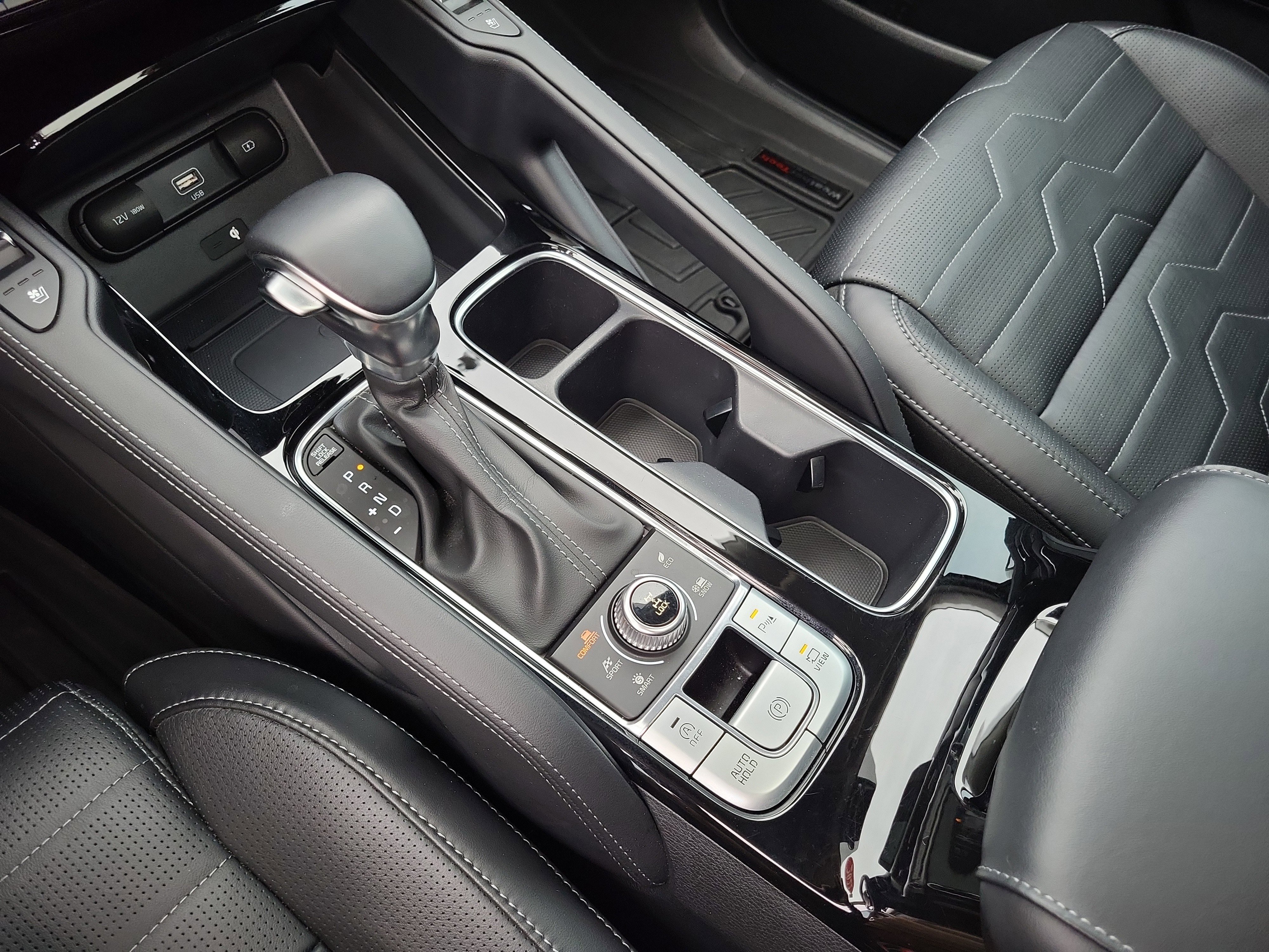 Used 2022 Kia Telluride SX w/ SX Prestige Package image 28