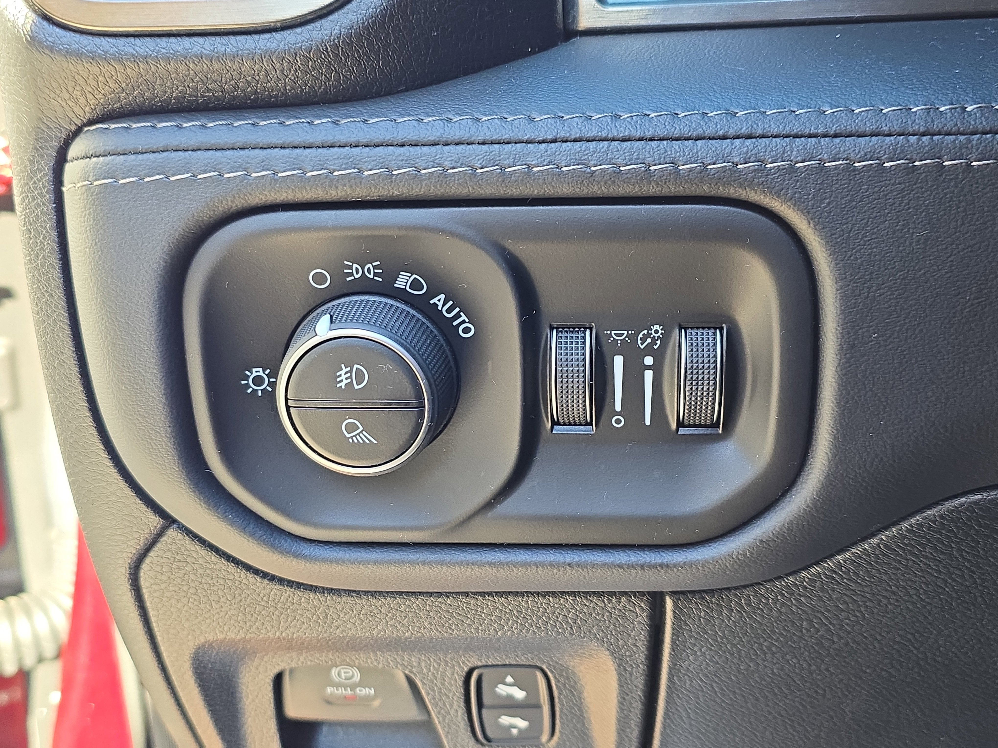 Used 2020 RAM 1500 Limited w/ Body Color Bumper Group image 25