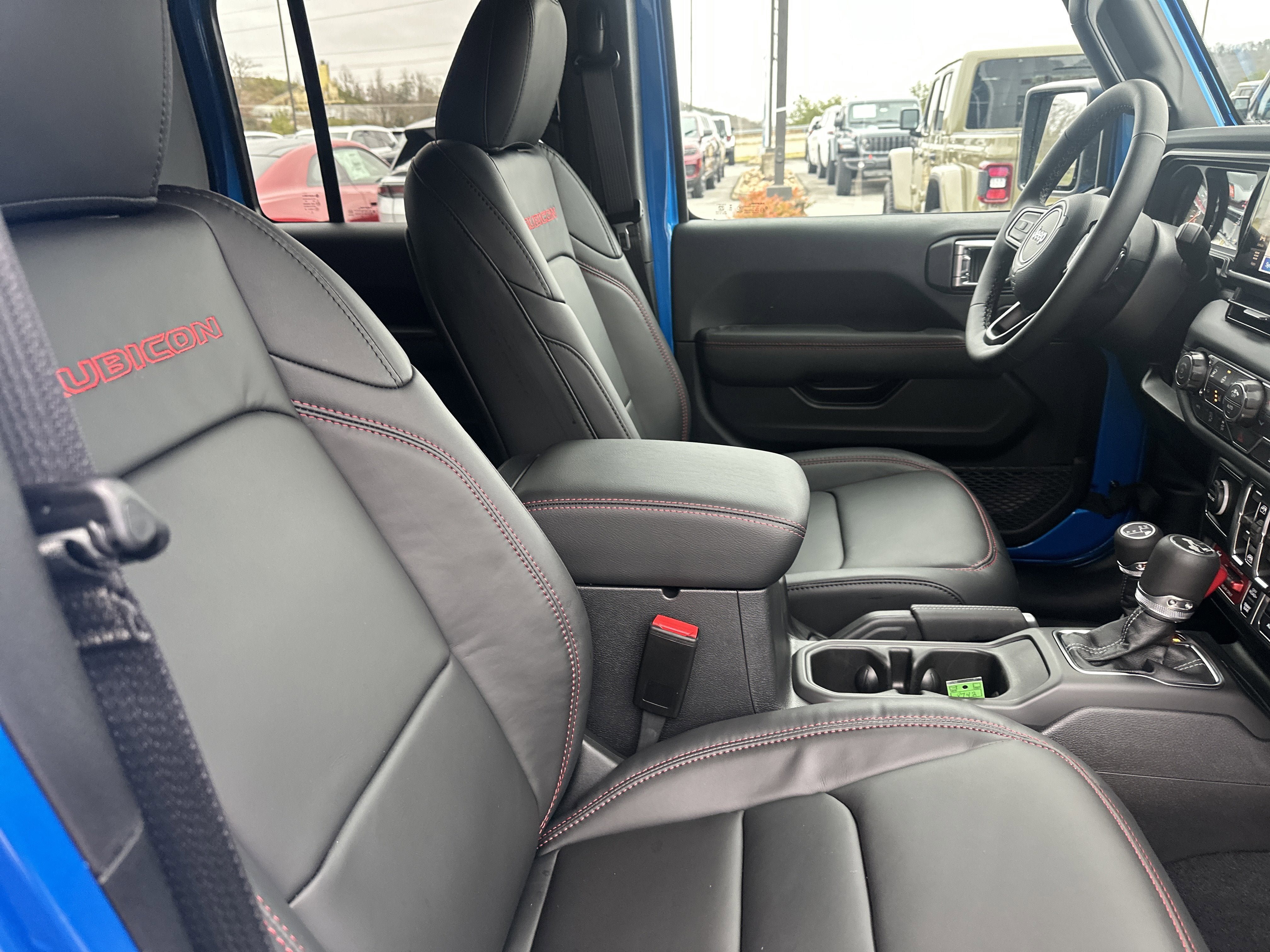 New 2026 Jeep Wrangler Unlimited Rubicon AWD/4WD image 32