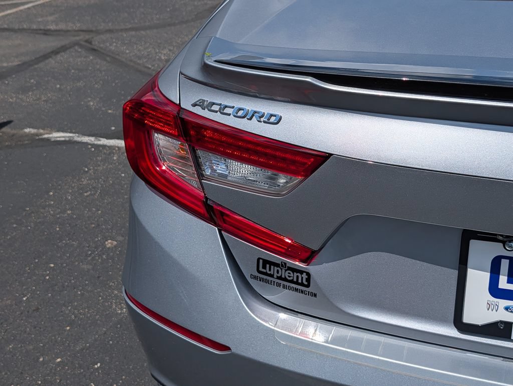 Used 2018 Honda Accord EX image 5