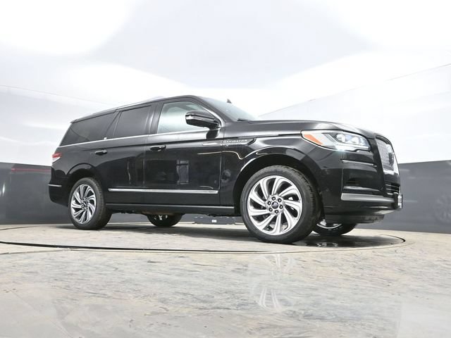 Used 2024 Lincoln Navigator Reserve AWD/4WD image 48