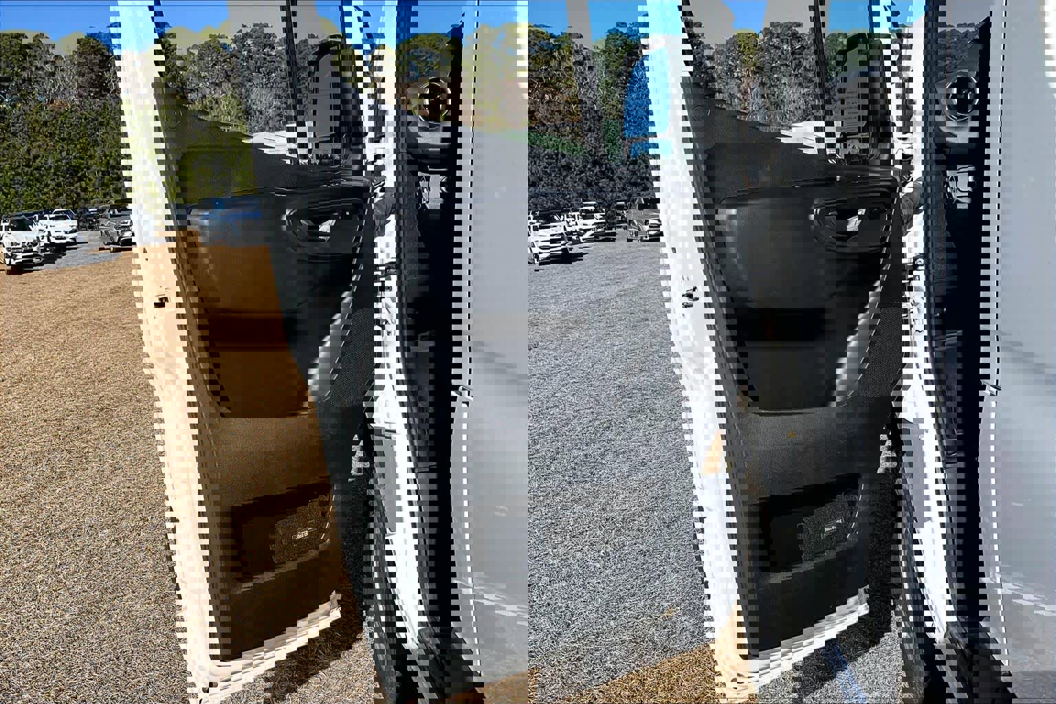 Used 2024 Mercedes-Benz Sprinter 2500 image 21