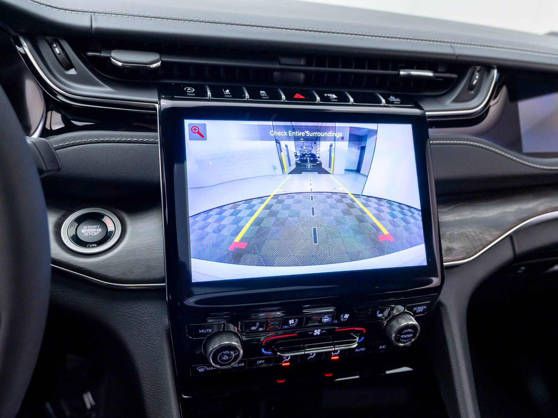 Used 2023 Jeep Grand Cherokee Overland image 35