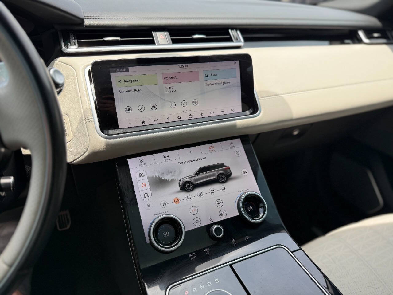 Used 2018 Land Rover Range Rover Velar R-Dynamic HSE AWD/4WD image 26