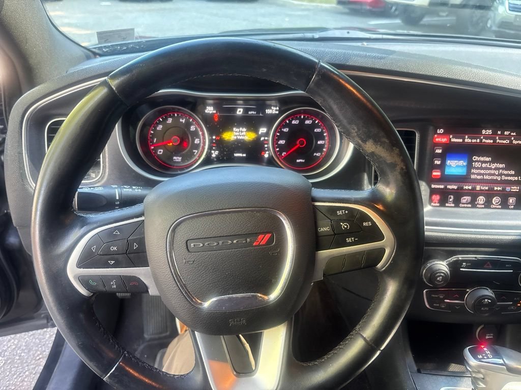 Used 2016 Dodge Charger SXT RWD image 26