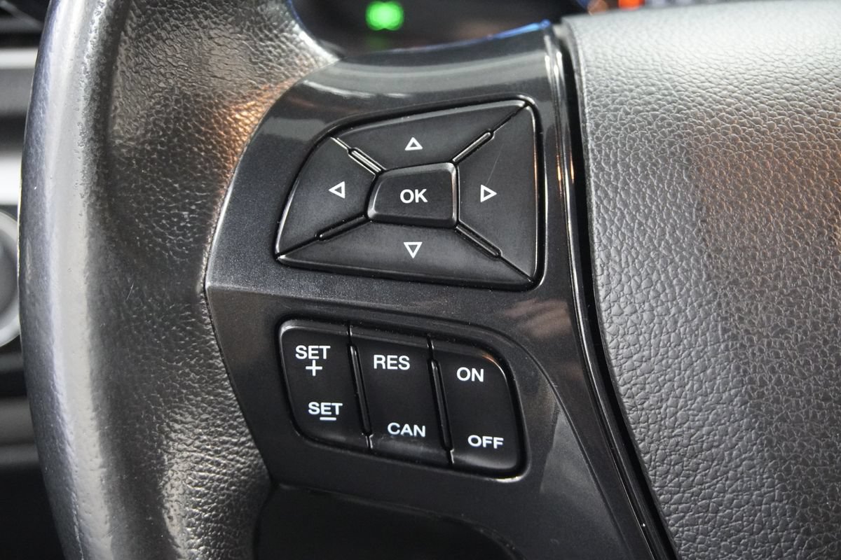 Used 2017 Ford Explorer XLT w/ Equipment Group 202A FWD image 17