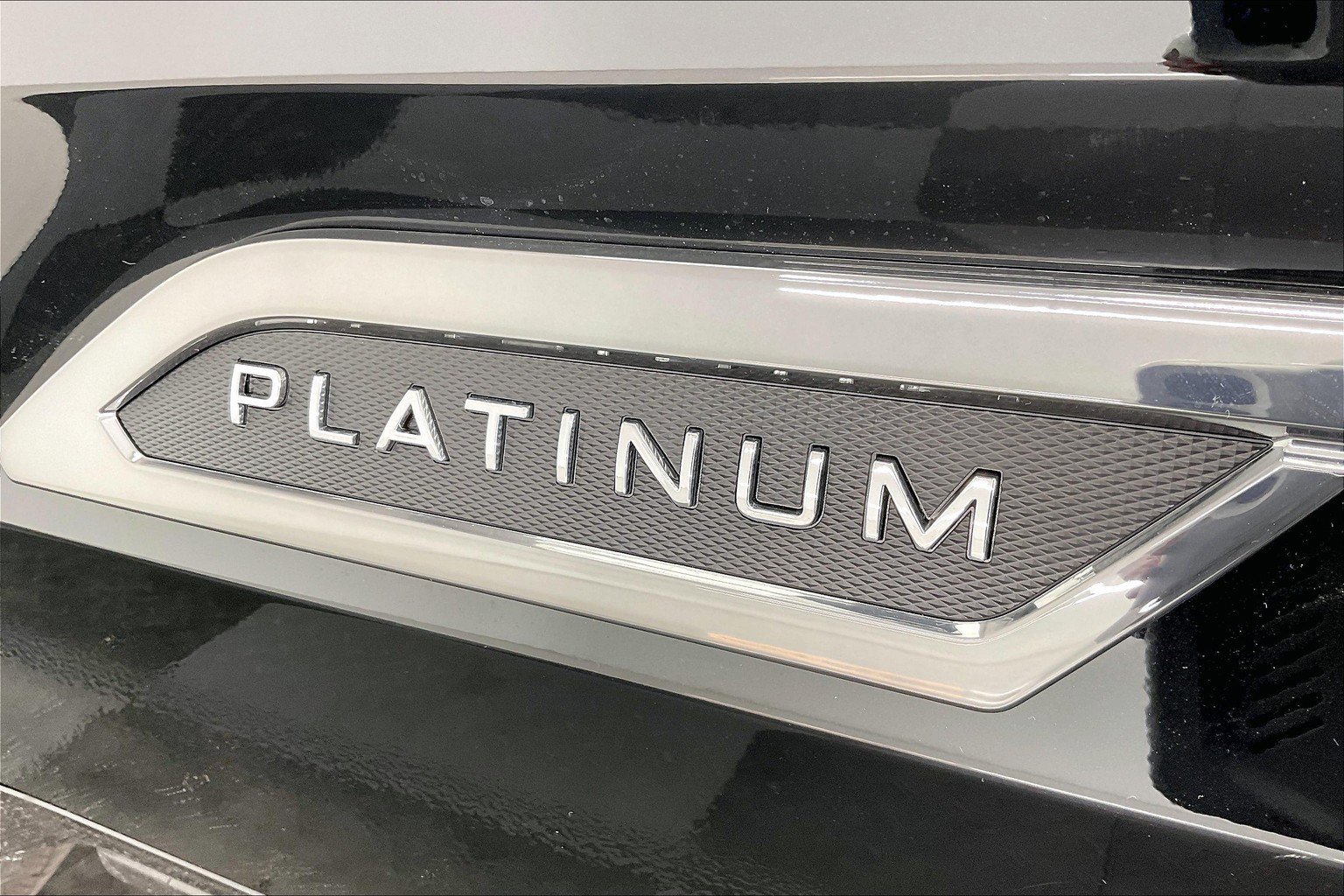 New 2025 Toyota Tundra Platinum AWD/4WD image 17