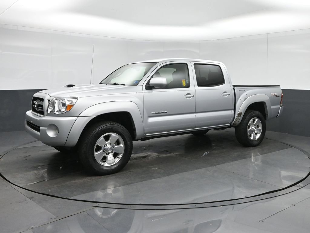 Used 2005 Toyota Tacoma PreRunner image 3