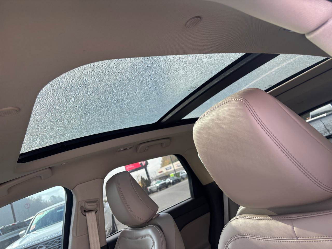 Used 2022 Lincoln Corsair Reserve w/ Equipment Group 201A image 8