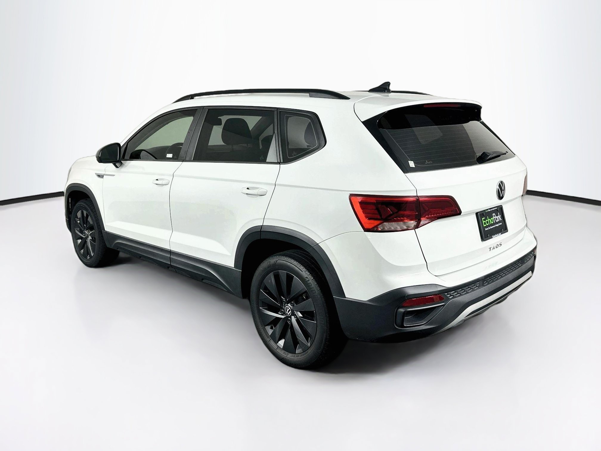 Used 2022 Volkswagen Taos S FWD image 5