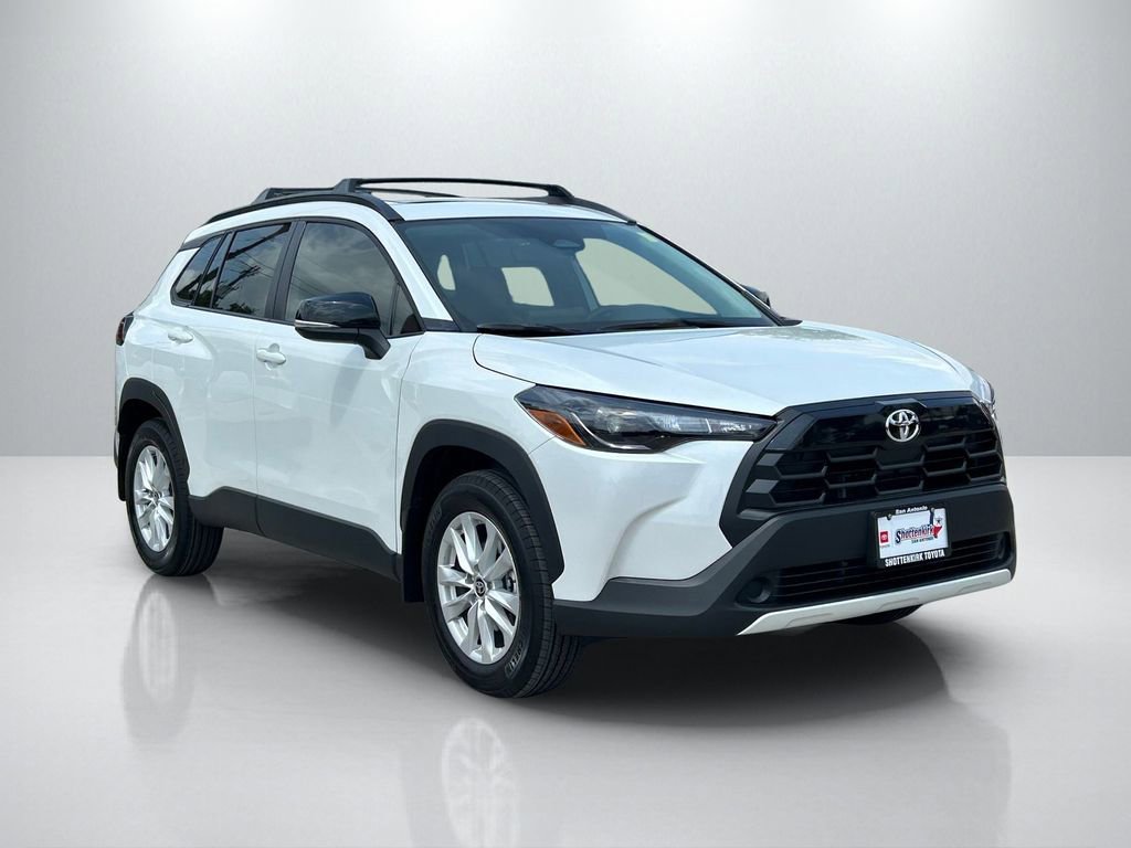 Used 2026 Toyota Corolla Cross LE w/ Moonroof Package FWD image 3
