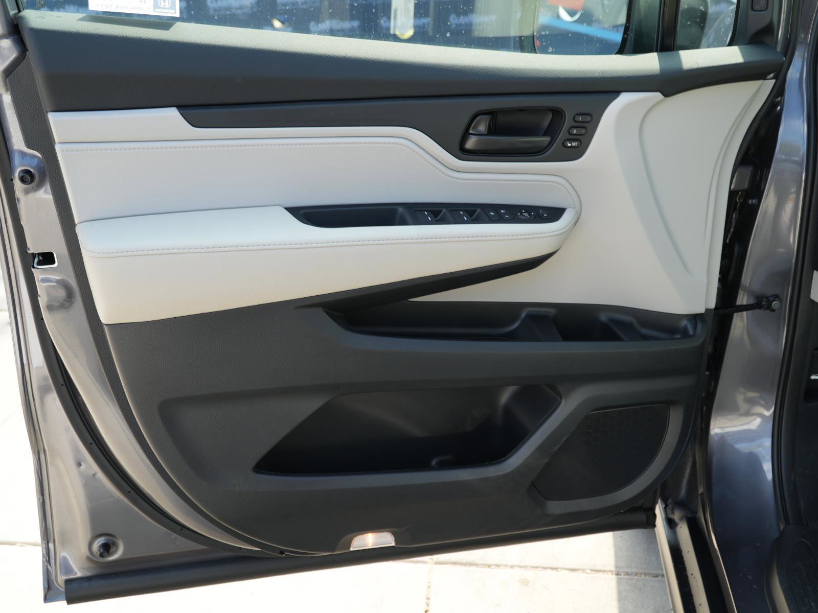 New 2026 Honda Odyssey EX-L image 13