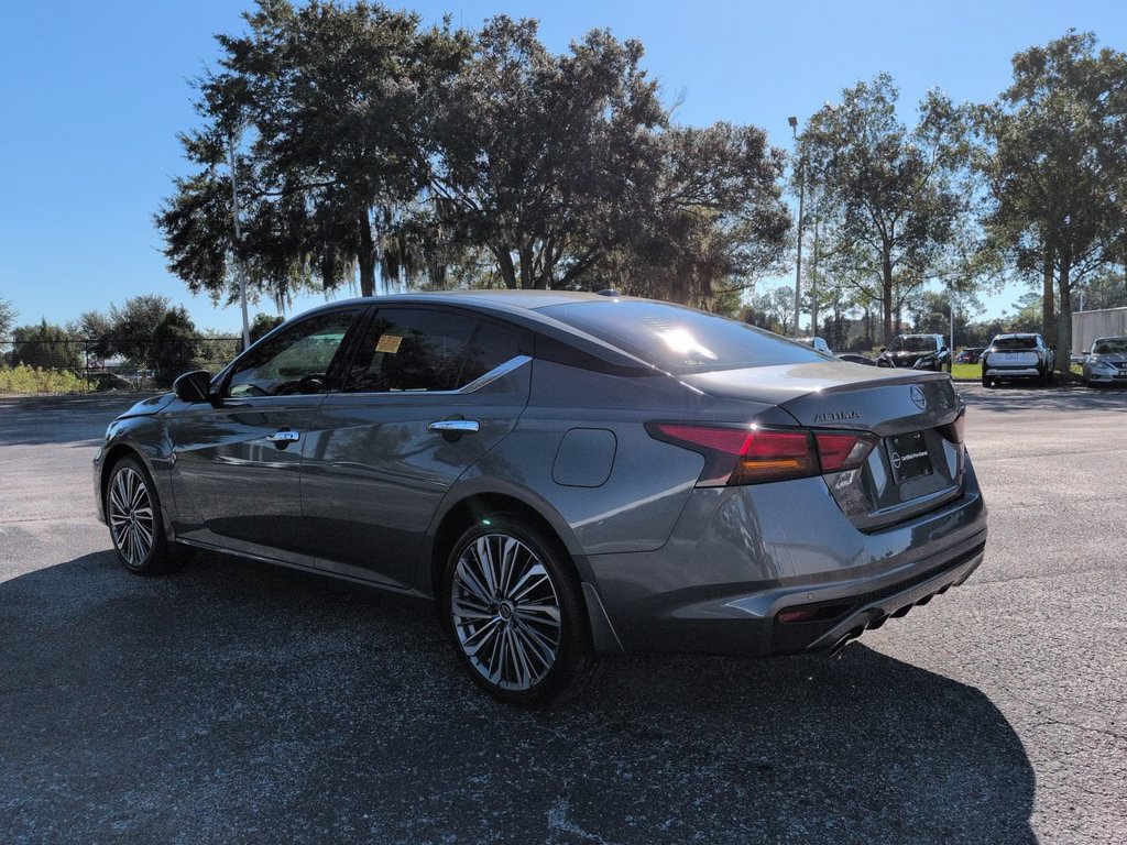 Certified 2025 Nissan Altima 2.5 SL AWD/4WD image 6