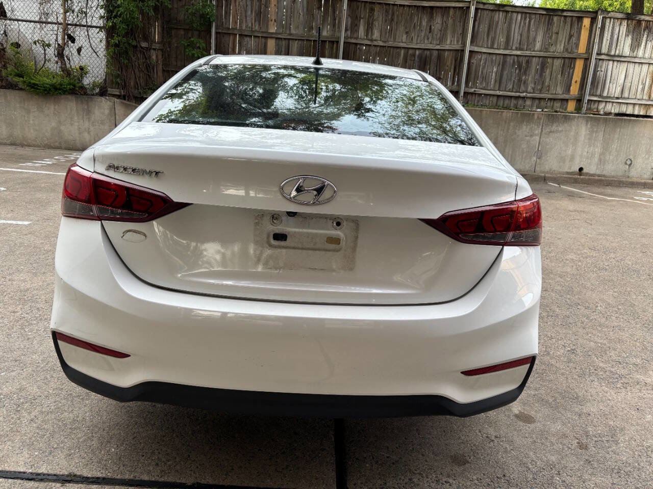 Used 2018 Hyundai Accent SE FWD image 6
