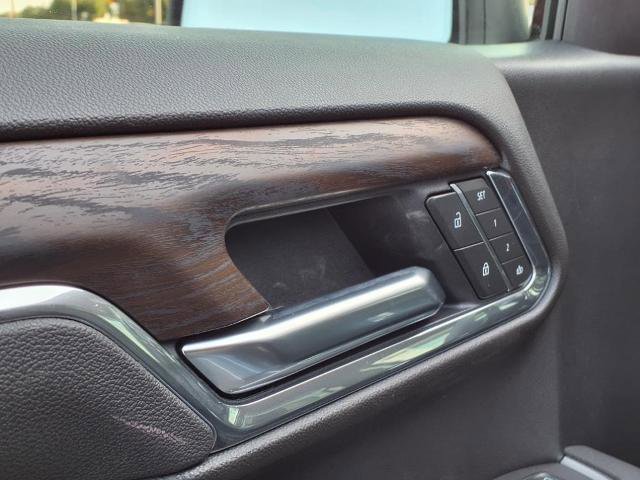 New 2026 GMC Sierra 1500 SLT image 15