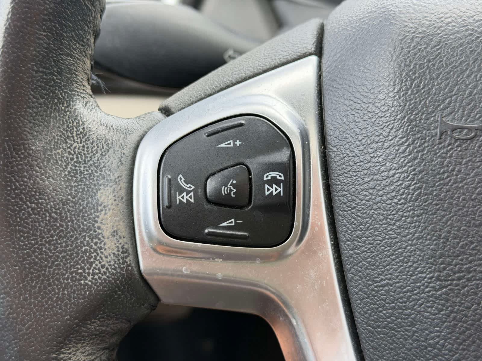 Used 2017 Ford Fiesta Titanium FWD image 19
