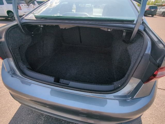 Used 2024 Volkswagen Jetta SE FWD image 12