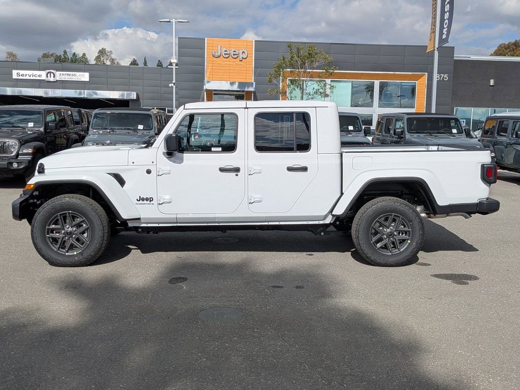 New 2026 Jeep Gladiator Sport