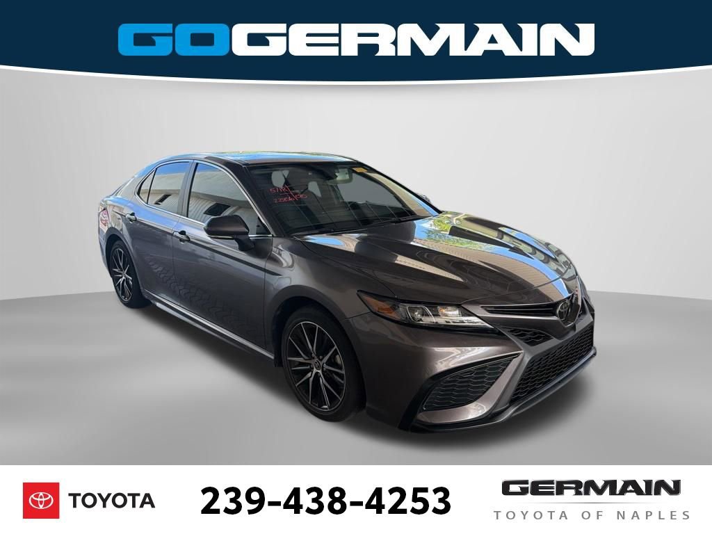 Used 2024 Toyota Camry SE FWD image 3
