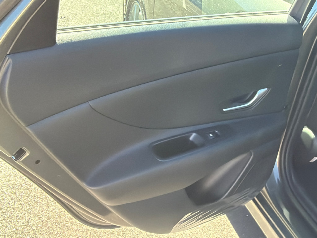 New 2026 Hyundai Elantra SE FWD image 22
