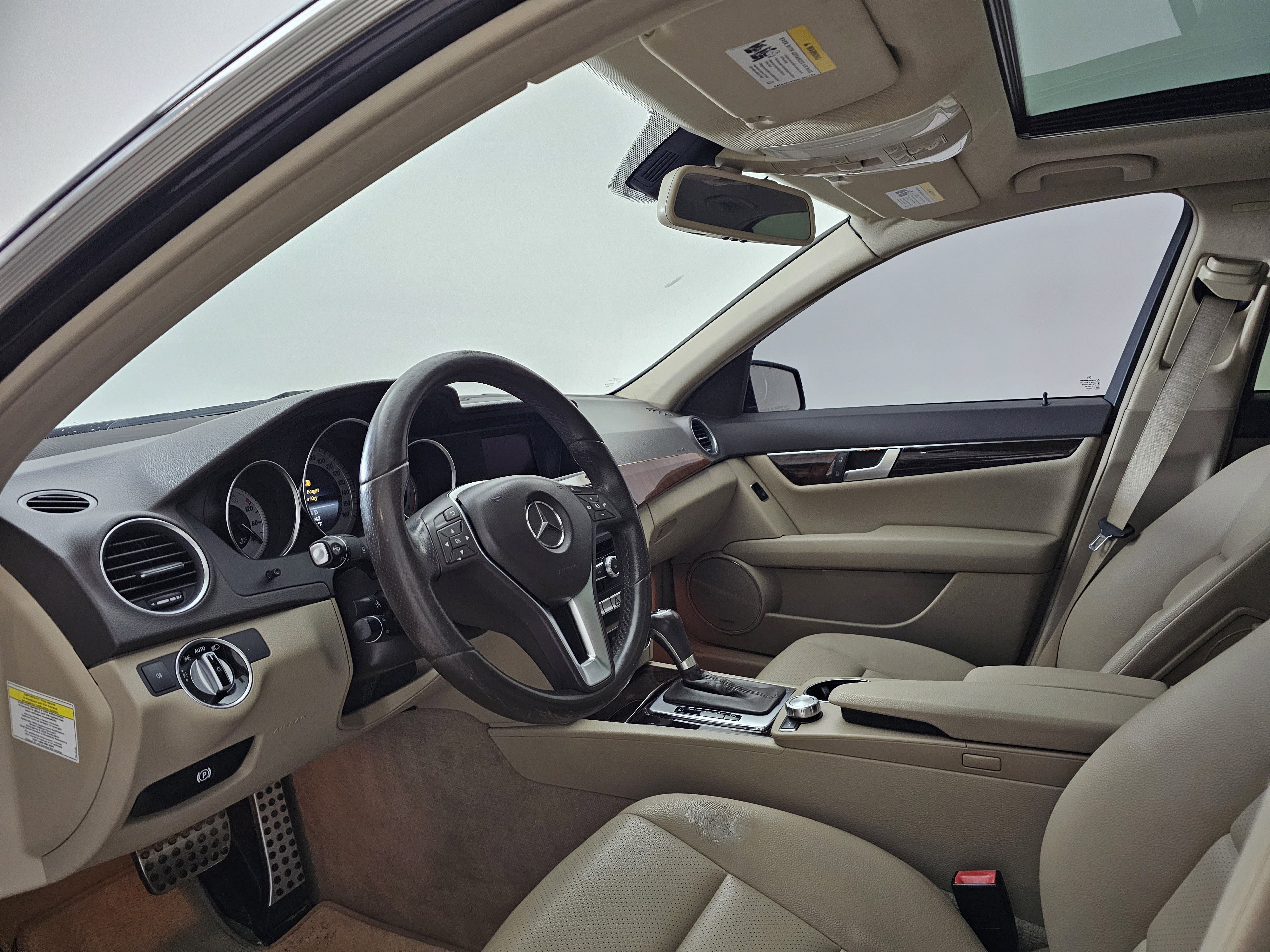 Used 2014 Mercedes-Benz C 250 Sedan image 8