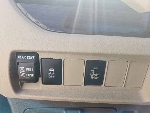 Used 2015 Toyota Sienna XLE image 14