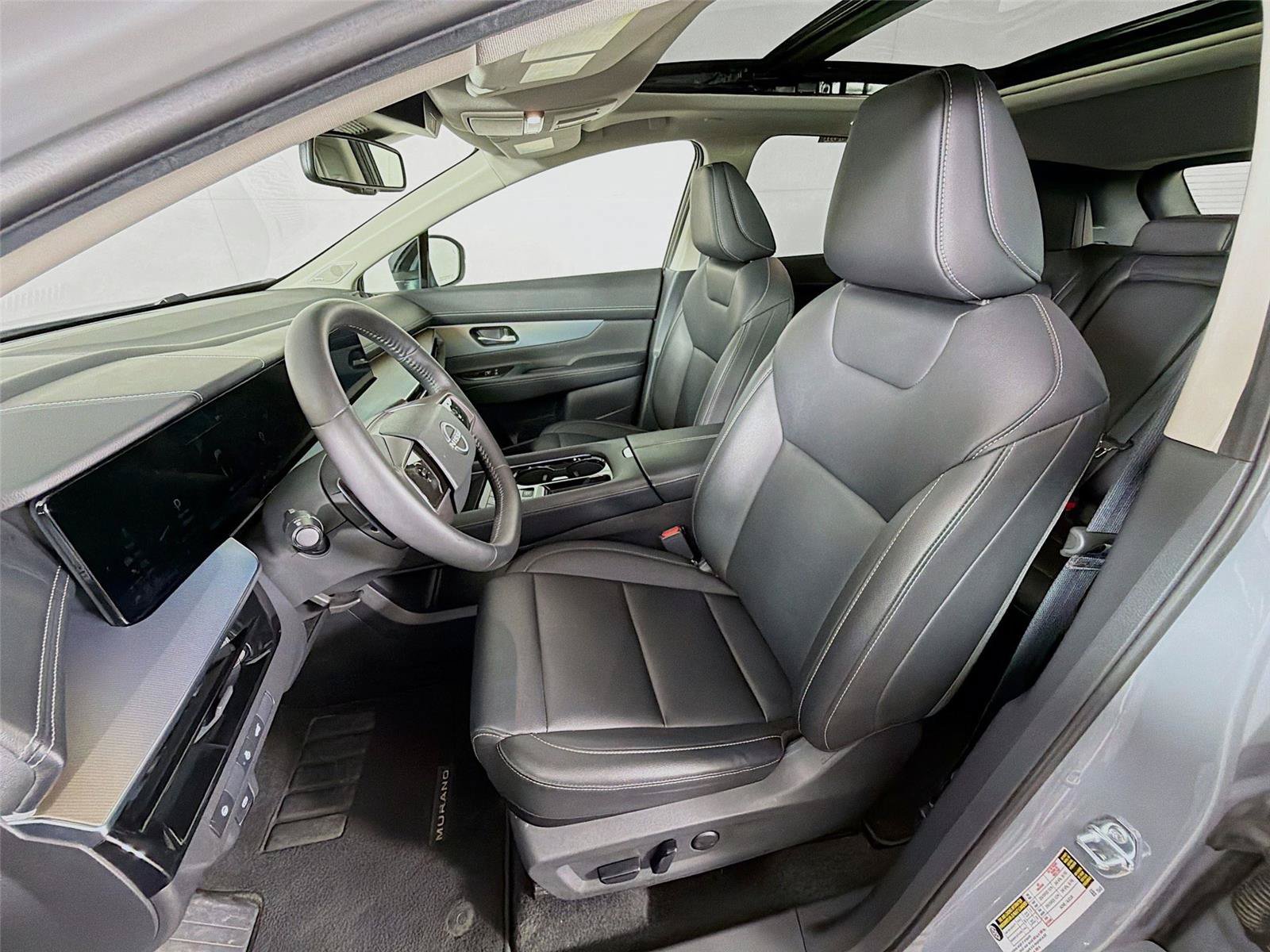 Used 2025 Nissan Murano SL AWD/4WD image 2