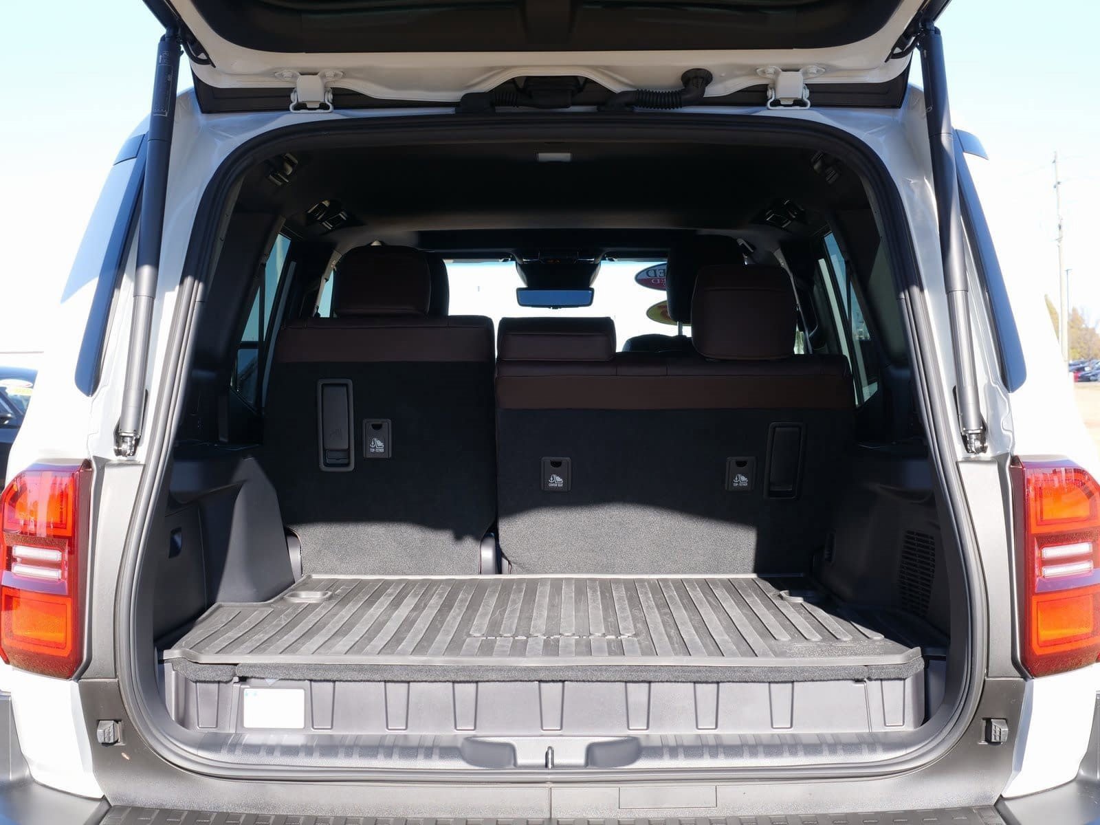 Used 2025 Toyota Land Cruiser image 14