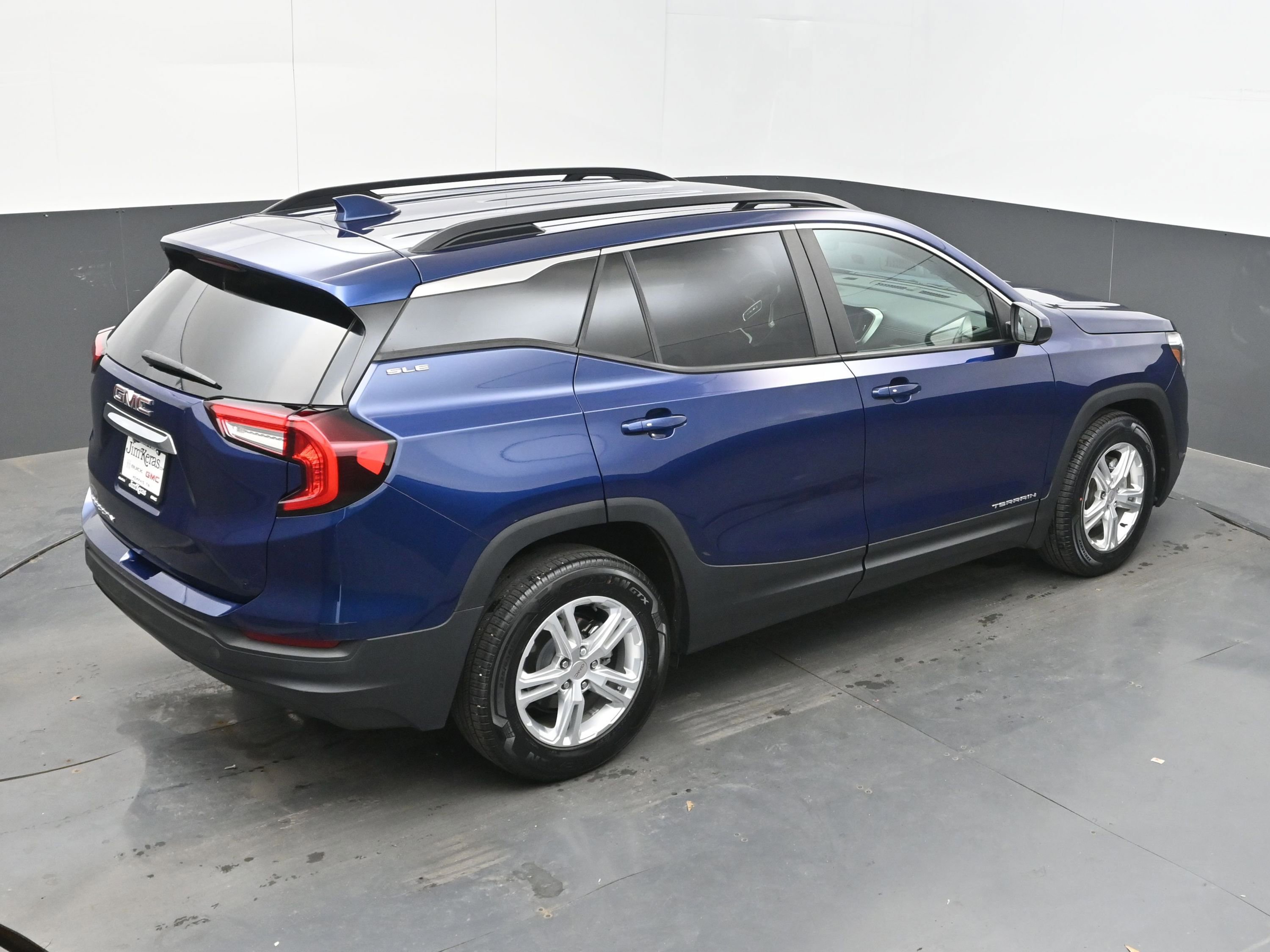 Certified 2022 GMC Terrain SLE w/ Driver Convenience Package FWD image 37