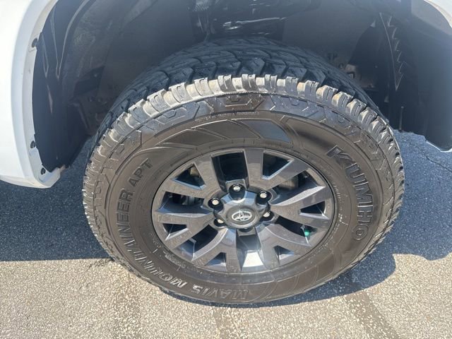 Used 2023 Toyota Tacoma SR5 RWD image 13
