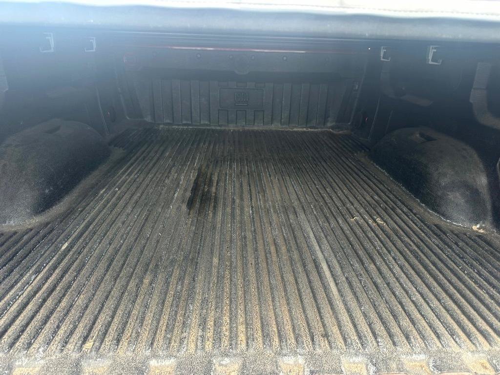 Used 2015 Chevrolet Silverado 1500 LTZ RWD image 9