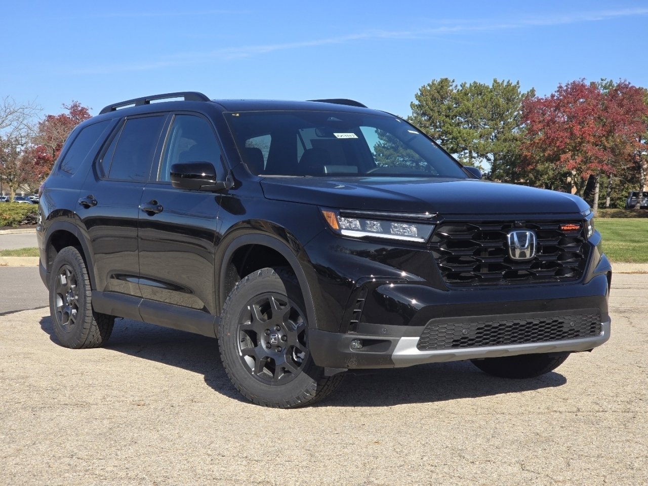 New 2025 Honda Pilot TrailSport video 2