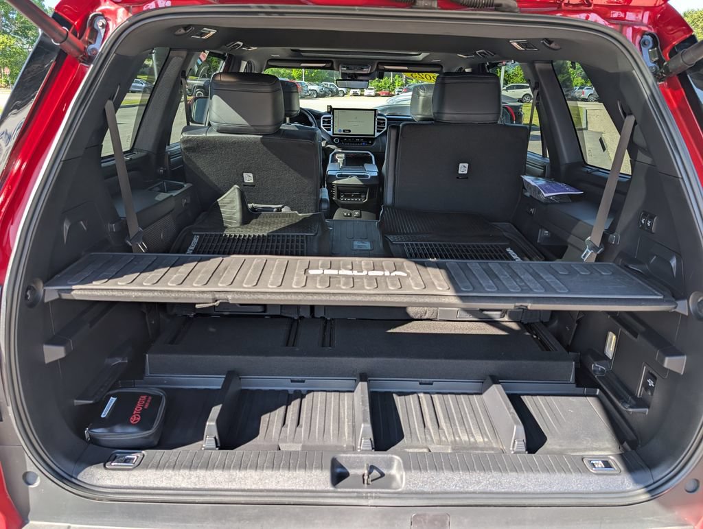 Used 2025 Toyota Sequoia Platinum AWD/4WD image 15
