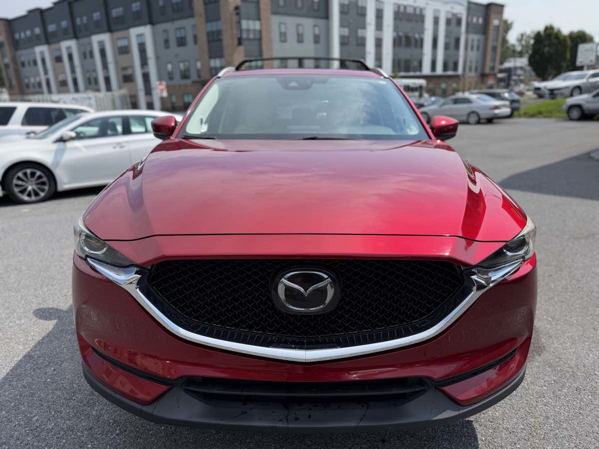 Used 2018 MAZDA CX-5 Touring w/ Preferred Equipment Package FWD image 2