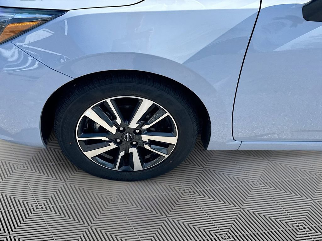 Used 2025 Nissan Versa SV image 27